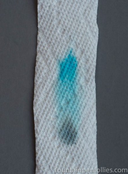 Bung Box Fujiyama Blue paper towel chromatography