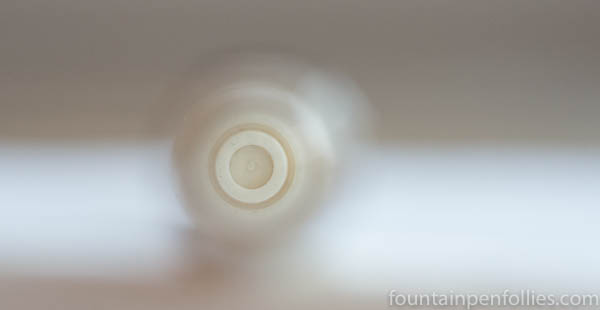 Pelikan M605 White Transparent detail